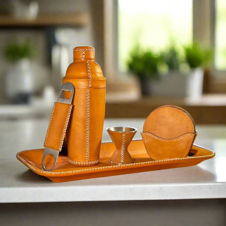 Bati Goods - Wholesale Cocktailshaker - Coctelera | Cocktailshaker met Jigger van leer2