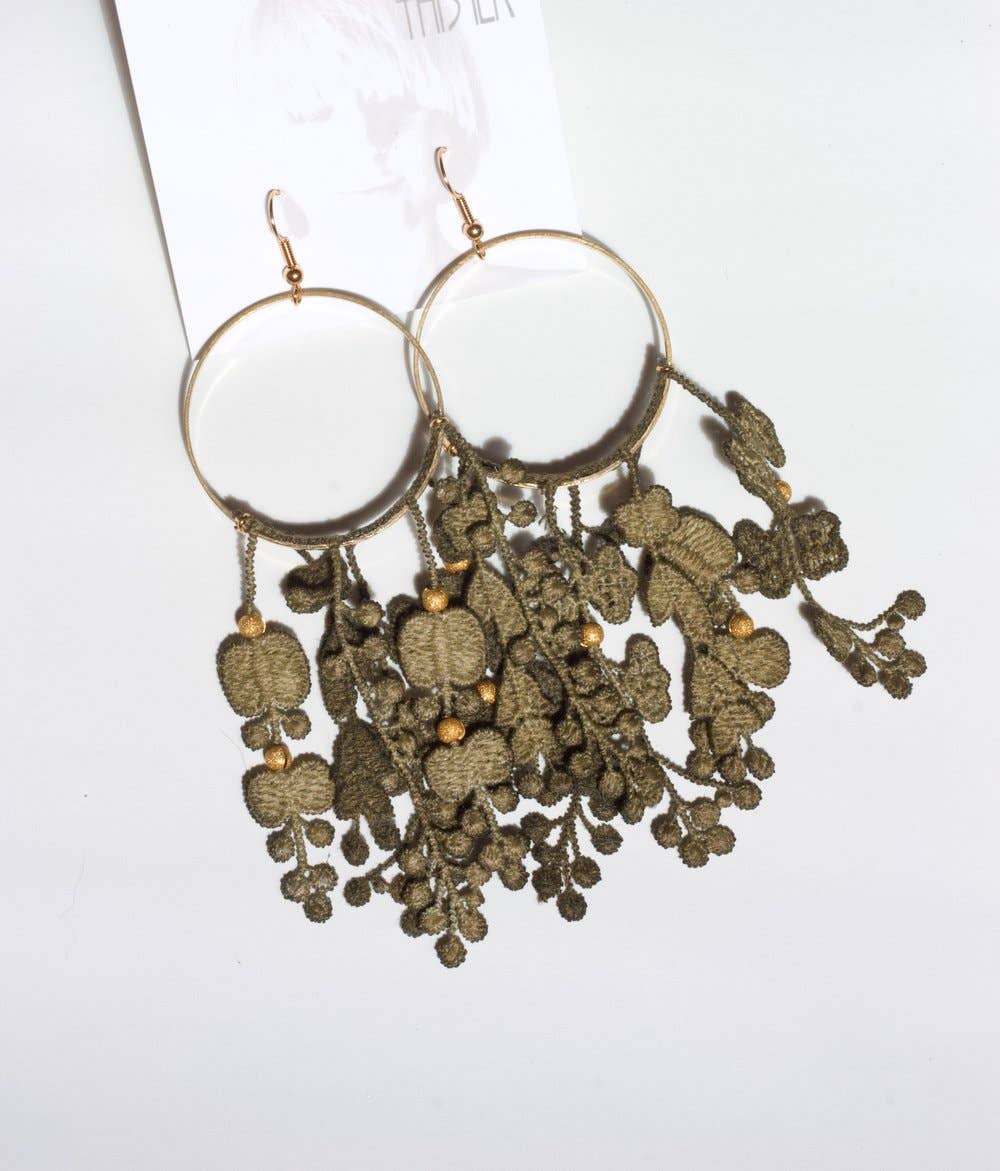 This Ilk – Brincos de argola por atacado – Brincos Duo des Fleurs4