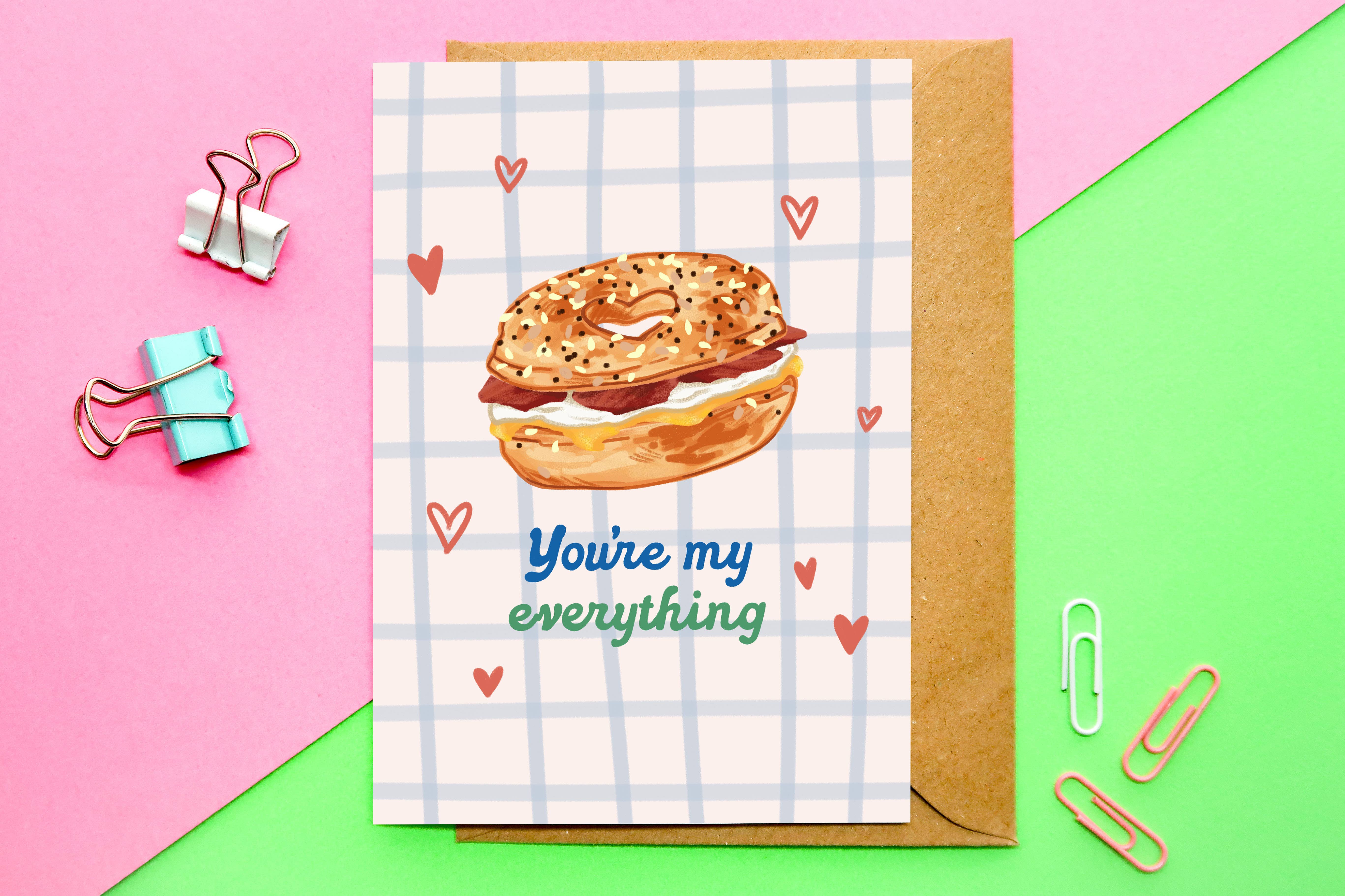 Emily Peet Illustration - Vente Cartes d'anniversaire - Carte Bagel Tout Garni | carte d'amour drôle, anniversaire, nourriture0