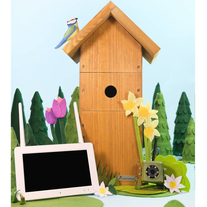 Wireless Bird Box Camera & Screen Starter Pack for wholesale by Green Feathers