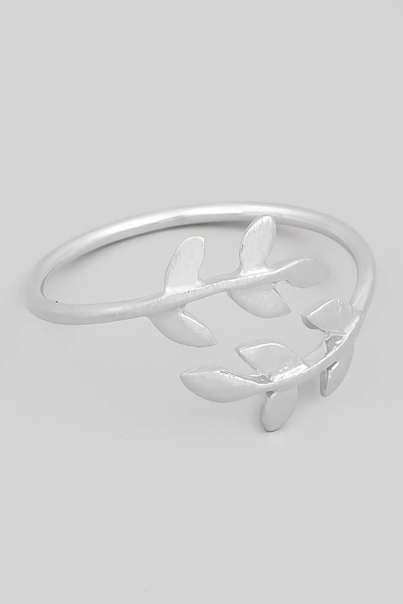 The Looks by Fame Accessories – Engroshandel Båndring – Gulddyppet delikat bladindpakningsring4