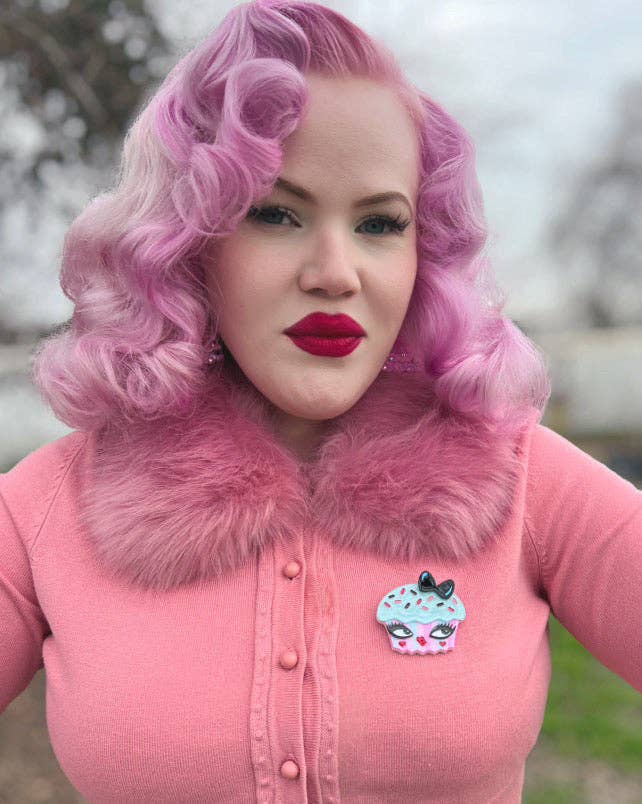 Lipstick & Chrome – Großhandel Broschen – Cupcake Cutie Brosche von Miss Fluff x Lipstick & Chrome4