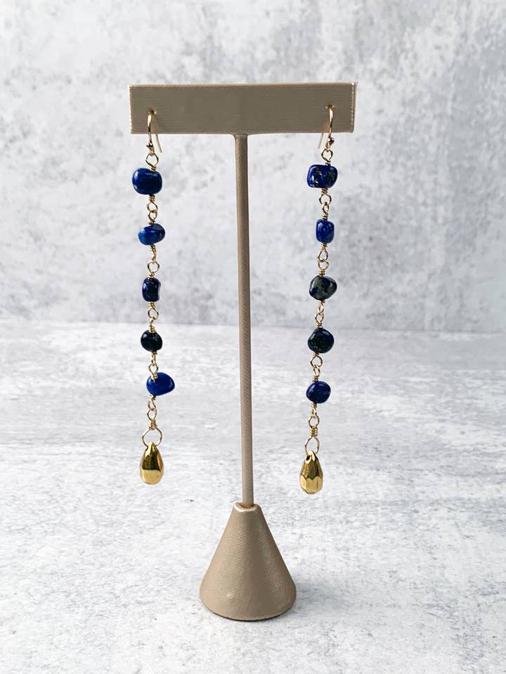 Orecchini Dancing Lapislazzuli per la vendita all'ingrosso da parte di Scarlette Dove