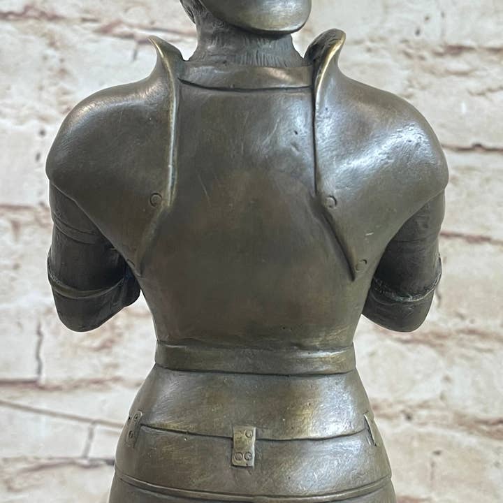 Bronzhaus - Wholesale Sculpture - Medieval European Knight Heavy Armor Bronze Statue Sculpture Figure 14" x 5"7