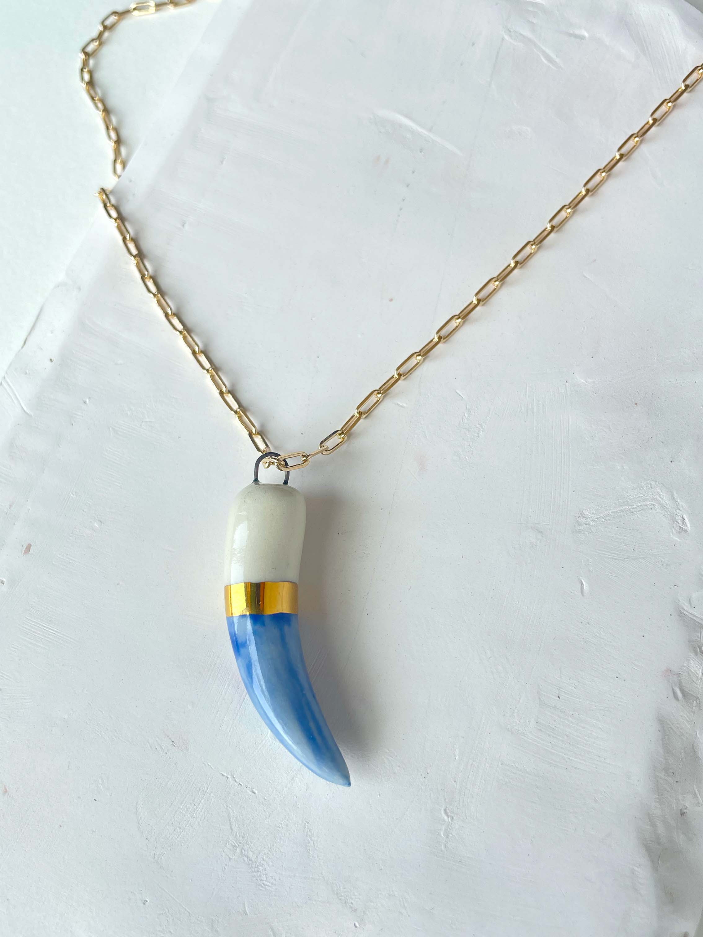 Carola Spitzer – wholesale Pendant/charm necklace – Shark tooth necklace9