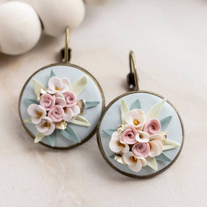 Bridgerton-inspireret bezel-buket for engroshandel hos Crafted From Faith, LLC