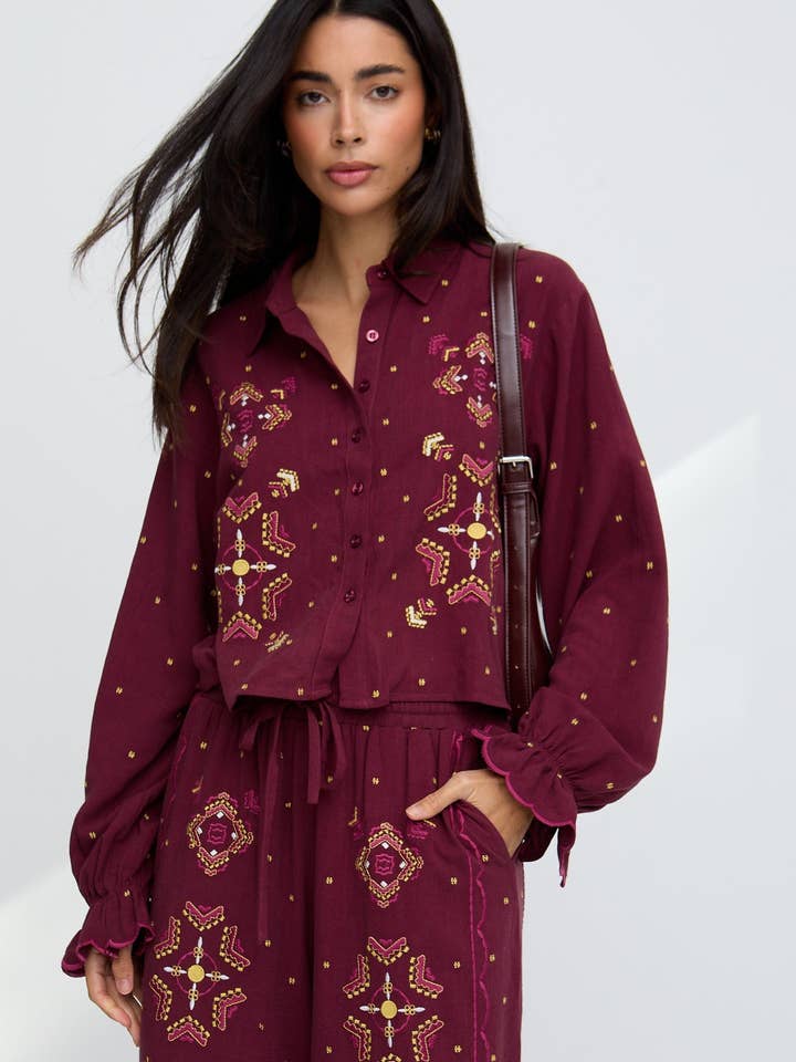 Raffya - Vente Pantalon – femme - Pantalon large brodé Penny en aubergine3
