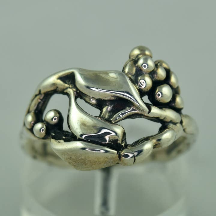 Little Leafy Ring for wholesale by Three pines fine jewelry