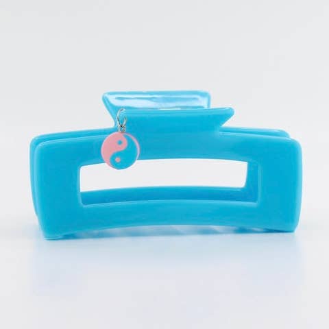 Yin Yang Charm Claw for wholesale by Hello Koai