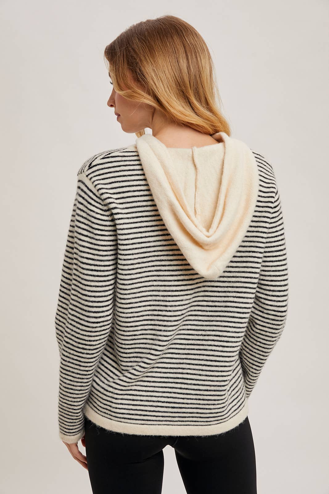 Bluivy - Wholesale Hoodie - Women's - HENLEY SWEATER WITH HOODIE5