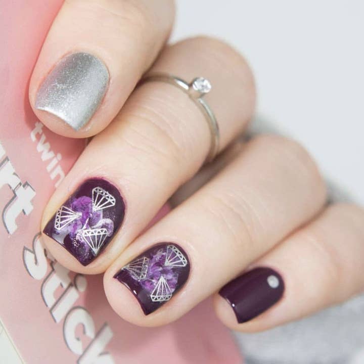 Illumi-Nizza per la vendita all'ingrosso da parte di Twinkled T