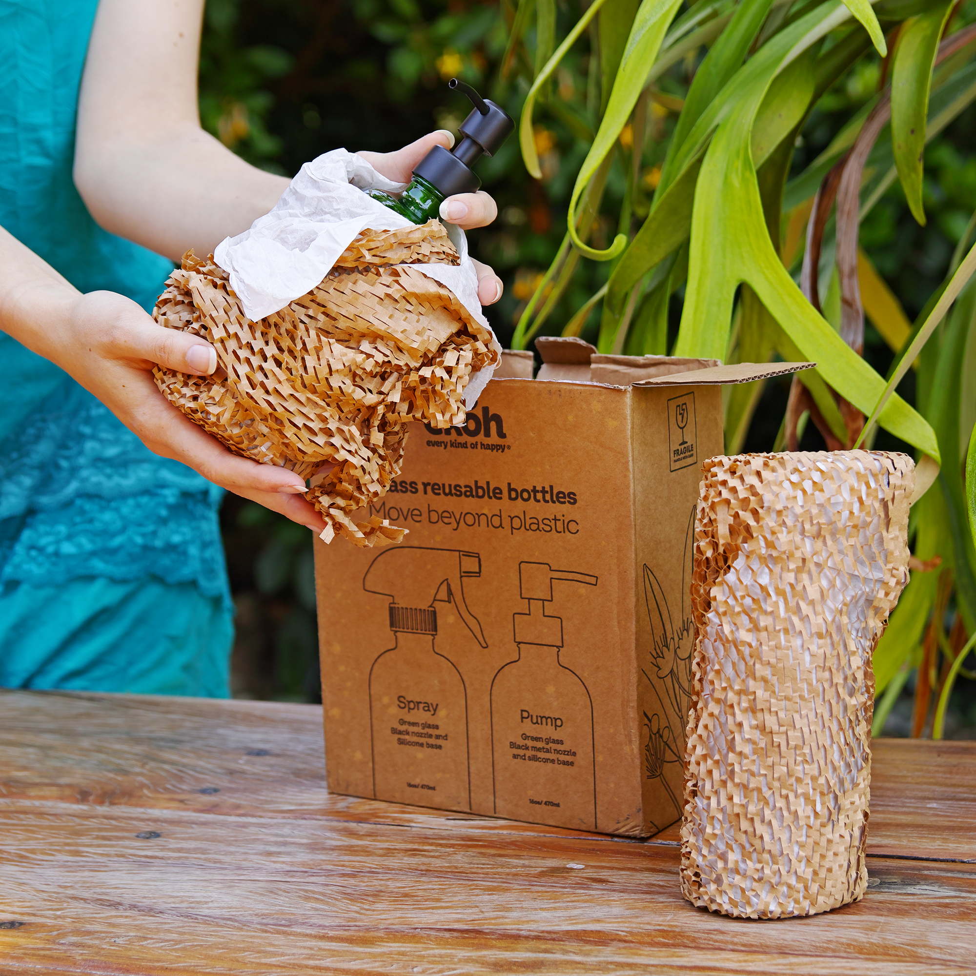 EKOH - Wholesale Spray Bottle - Green Glass Spray Bottles & Pump Dispenser 2pk - Refillable7