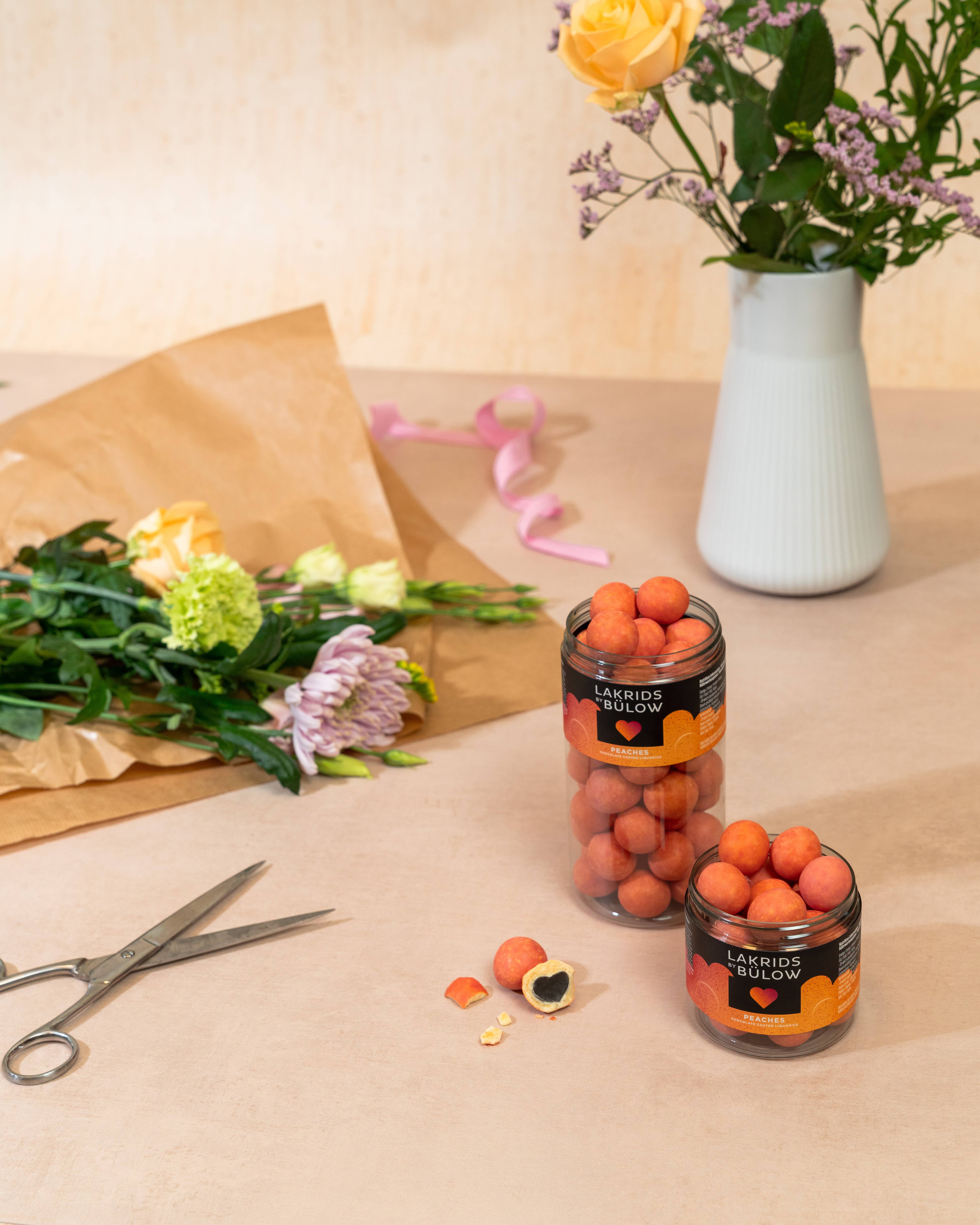 Lakrids by Bülow - Wholesale Chocolate Covered Sweets - Limited Edition: PEACHES White Chocolate Coated Licorice4