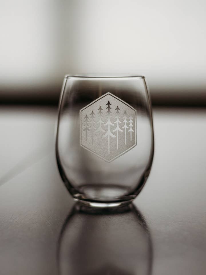 Etched Wine Glass, 12 oz stemless Wine Glass for wholesale by Lester Lou’s Designs