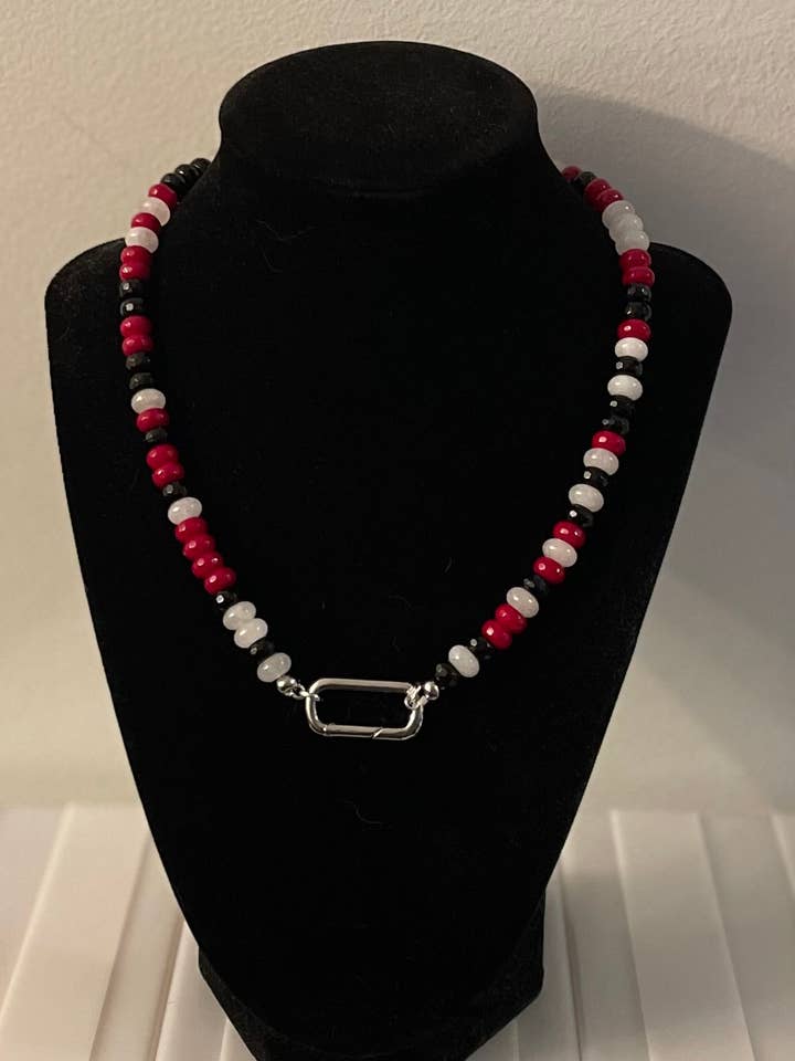 Halsketting 'Game Day' voor wholesale door Dragonfly Mama Designs, LLC