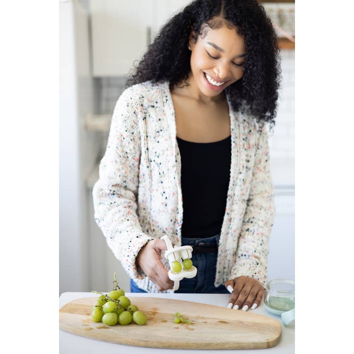 Ubbi - Wholesale Kitchen Tool/Gadget - Dual Grape Cutter