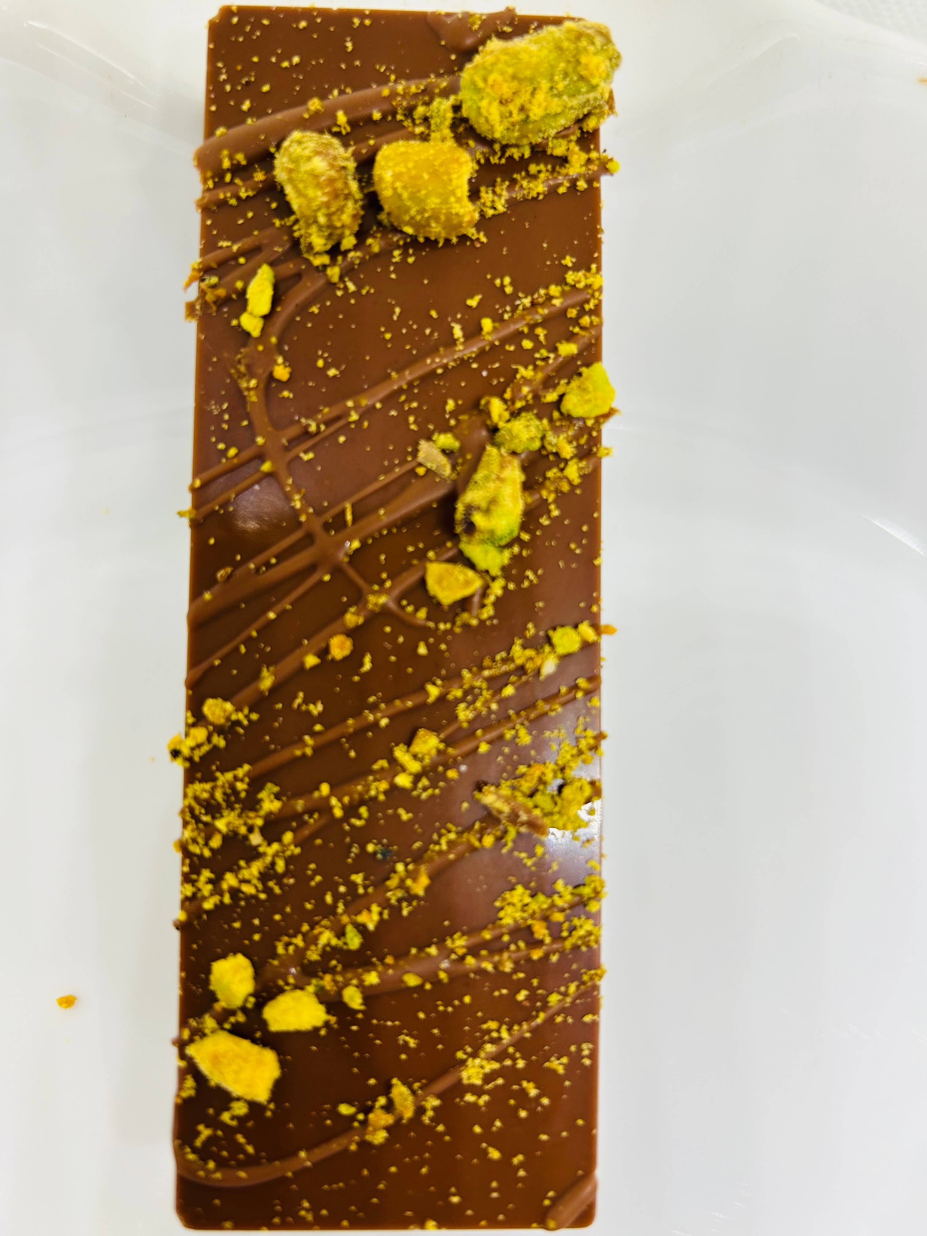 UPSCALE FREEZE - Wholesale Chocolate Bar - DUBAI PISTACHIO BAR 3 OZ3