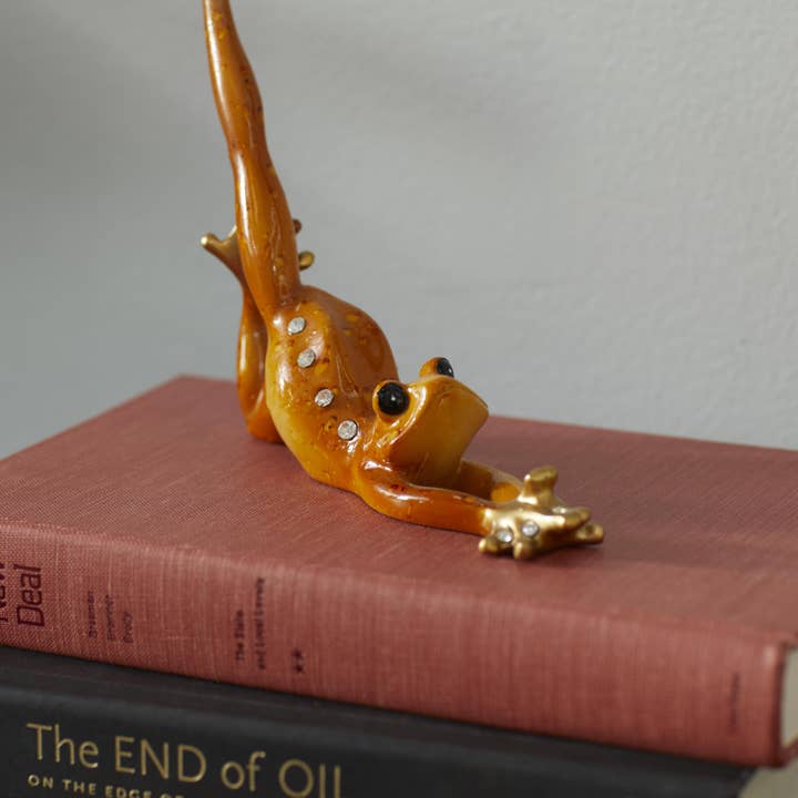 Import Corner – wholesale Sculpture – A-69384: POLYSTONE FROG 3 ASSORTED 7"H, 6"W7