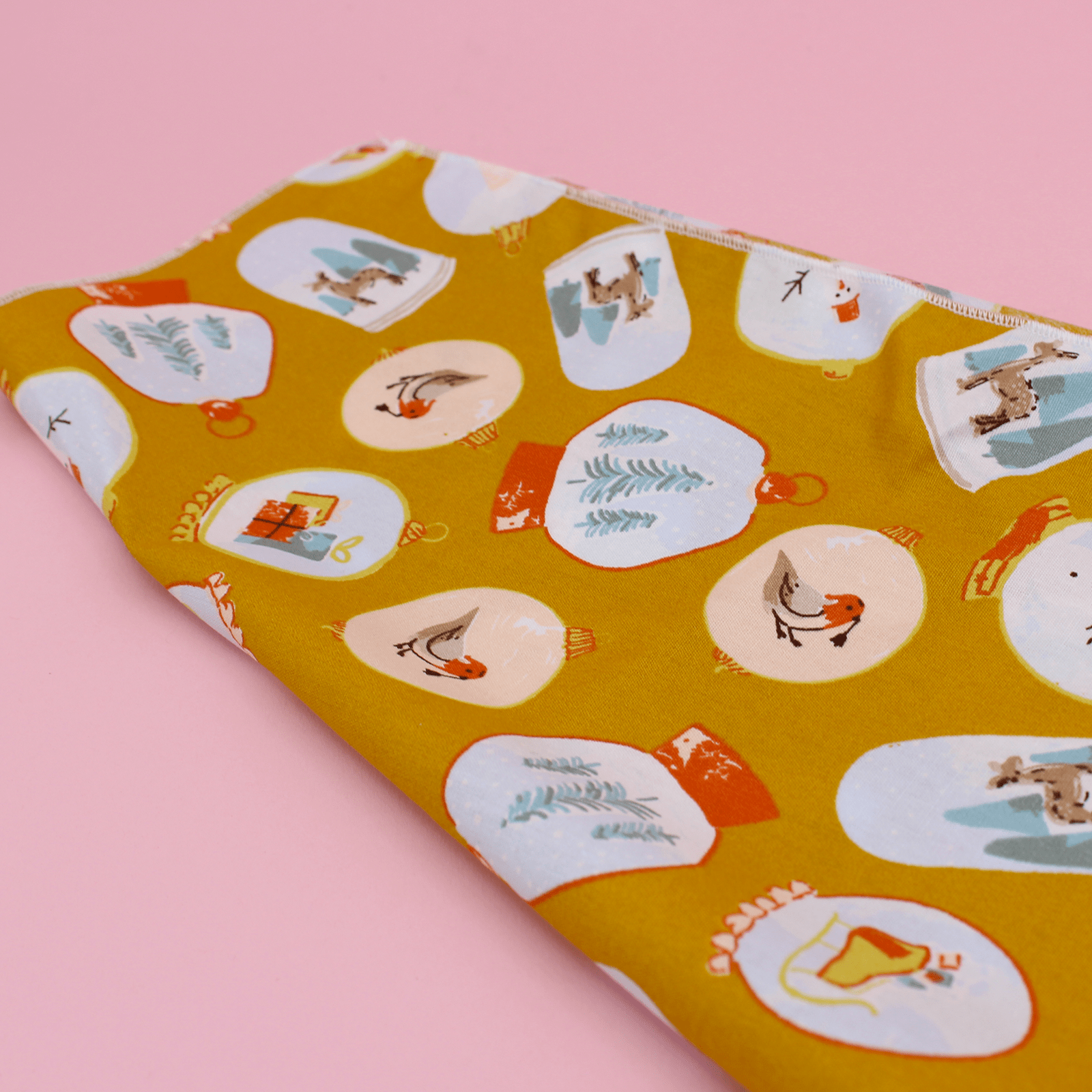 Machatatelier – wholesale Flat wrap – Furoshiki - Mustard Christmas1