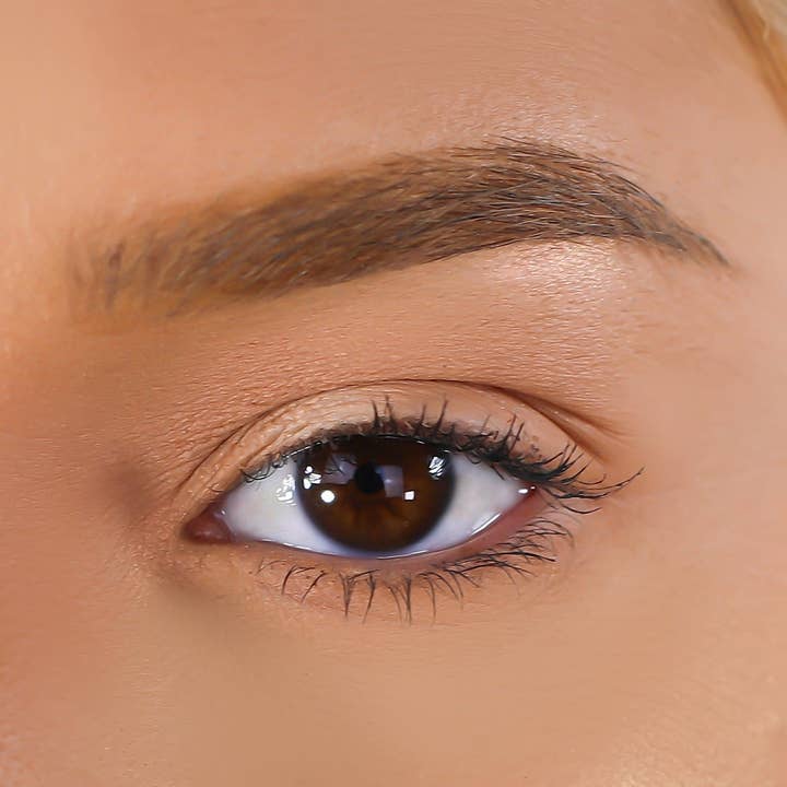 VIAI Beauty - Wholesale False/Fake Eyelashes - LURELLA 3D Mink Eyelashes - Confident2