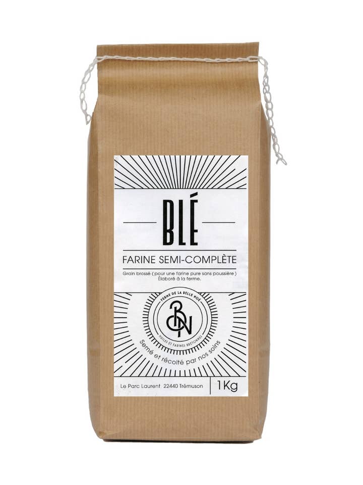 T110 semi complete wheat for wholesale by FERME DE LA BELLE NOE