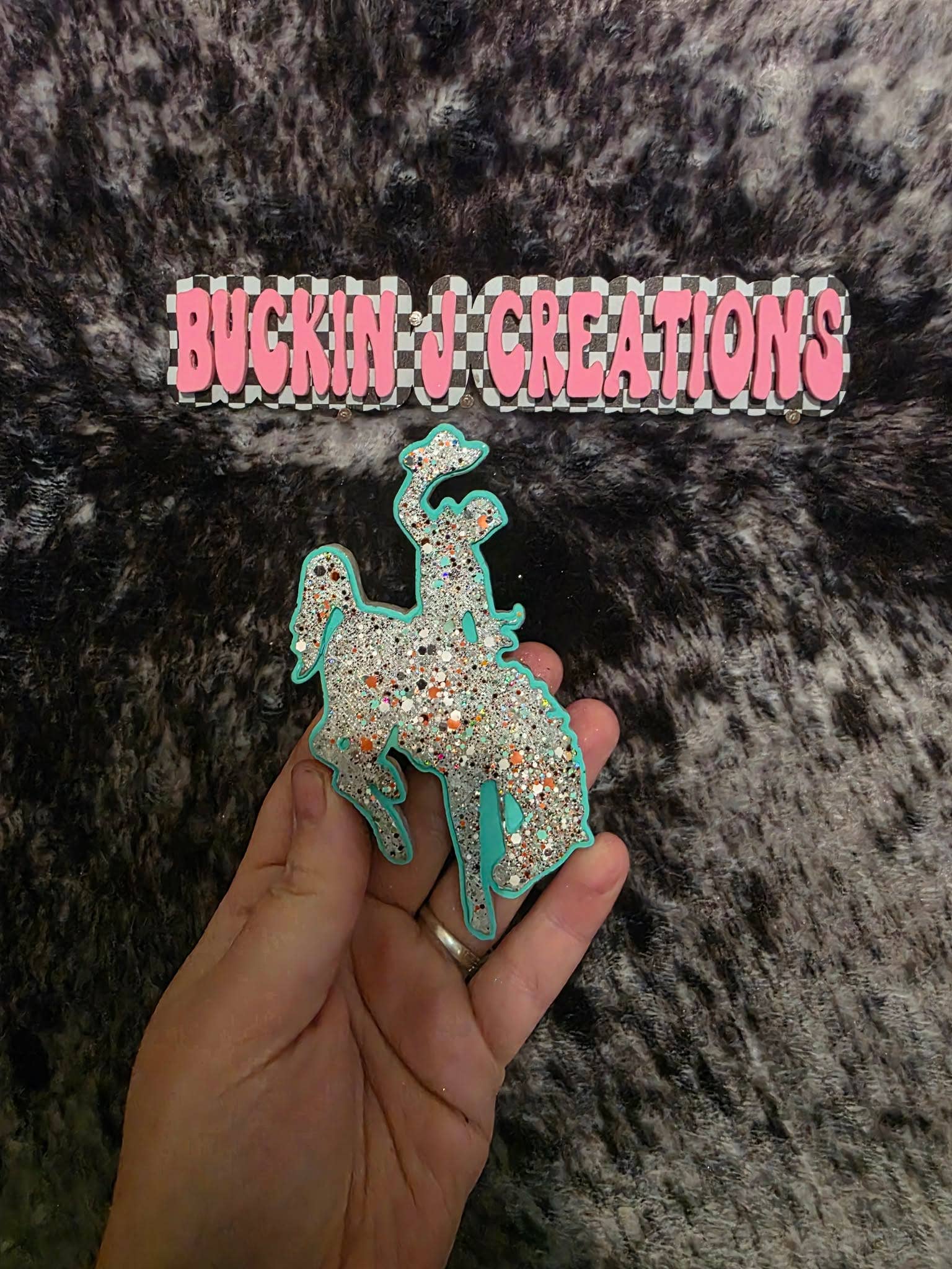 Buckin J Creations – Ambientador para carro – Mulher por atacado – Ambientador de Carro Artesanal Cowboy do Wyoming1