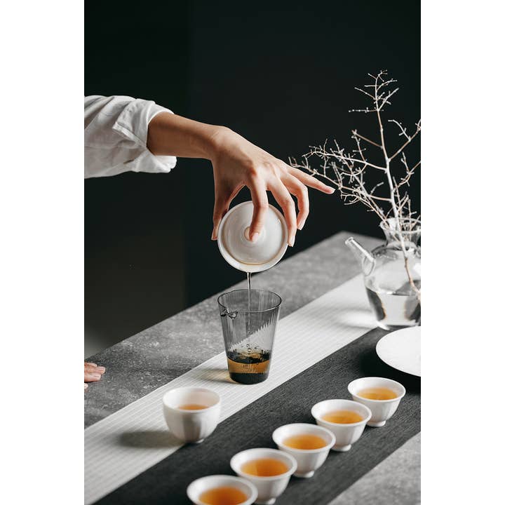 Gohobi (We cover U.S. import duties) – wholesale Coffee/tea cup – Gohobi Handmade White Porcelain Hand-embossed Chrysanthemum6