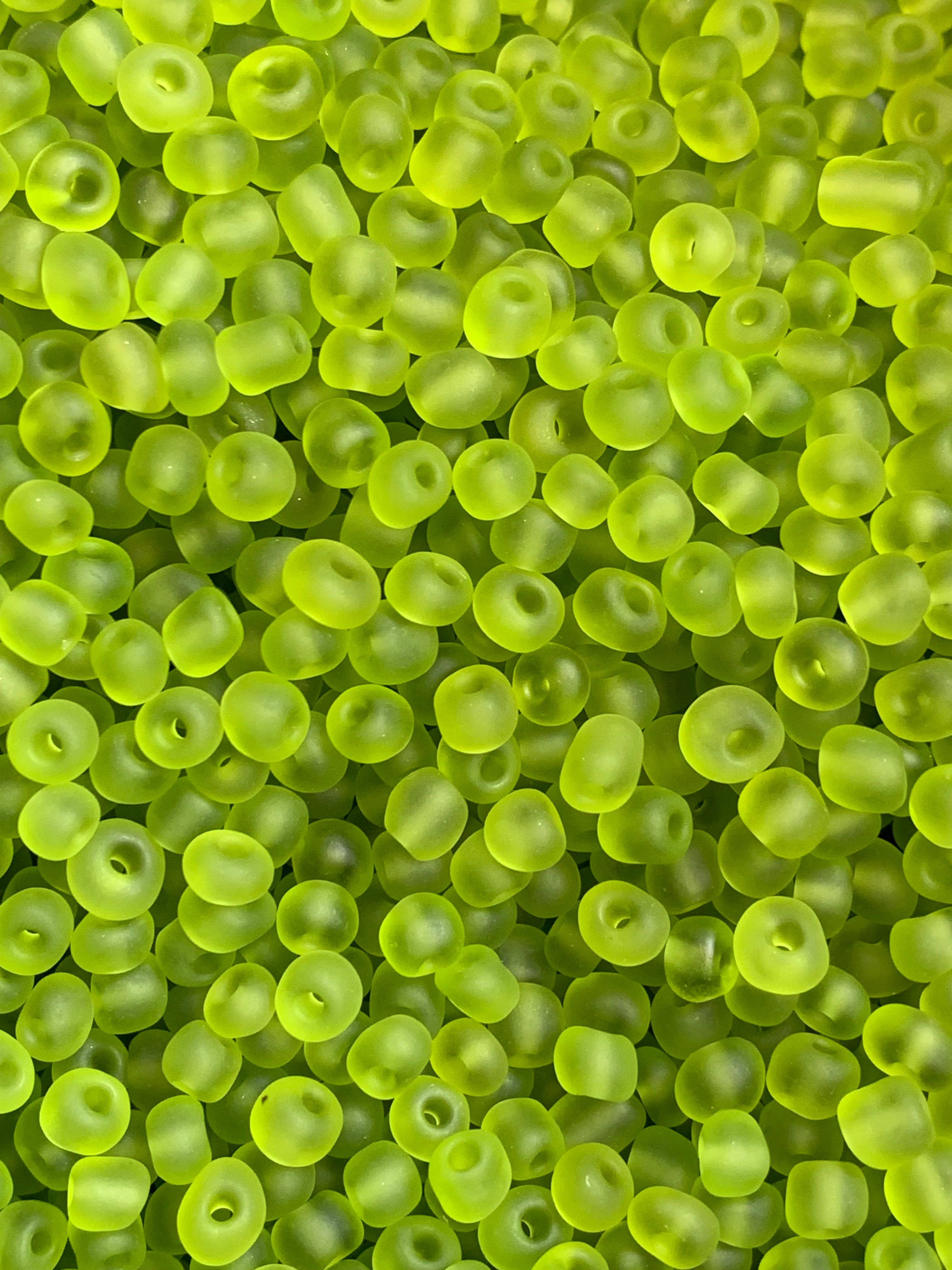 MaddieMayShop - Venta al por mayor Cuentas - Perlas de semillas 6/0, perlas de semillas a granel, perlas de vidrio esmerilado de 450 gramos36