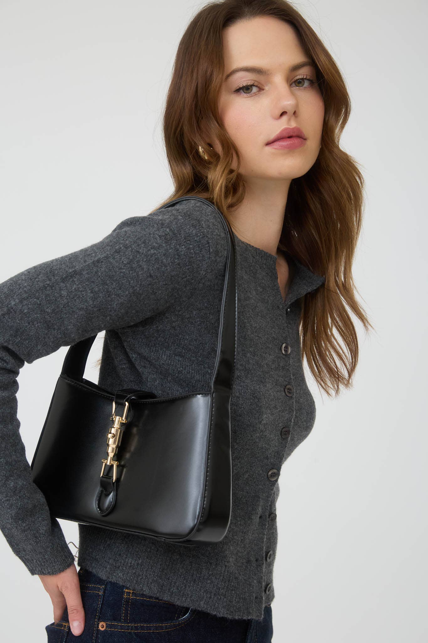 The Workshop Studio - Vente Pull en maille – femme - GILET À MANCHES LONGUES AVEC BOUTONS ET COL ROND28