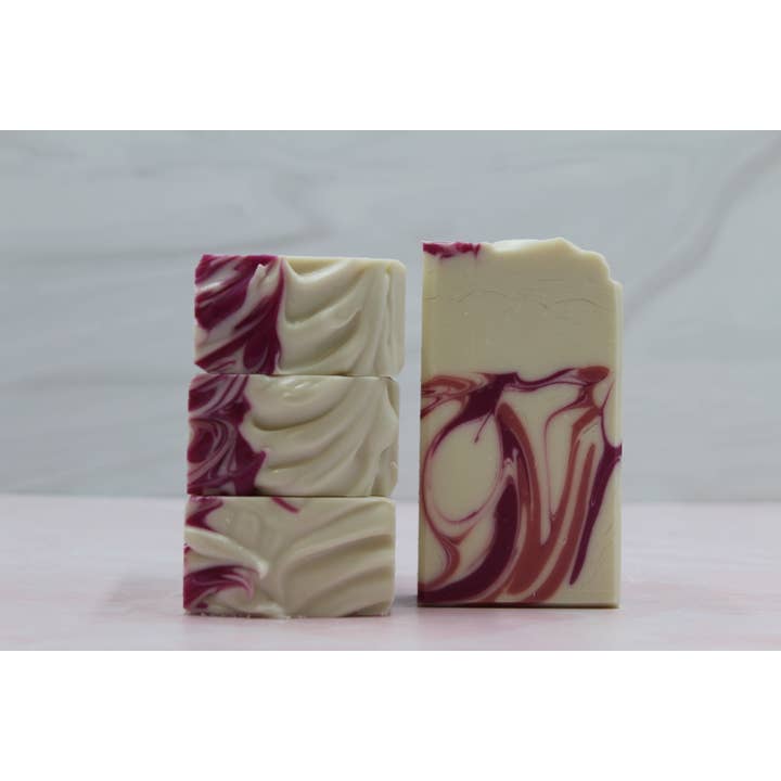 Parker Nadine Soap Company – Großhandel Feste Seife – Seifenriegel mit dunklen Kirschen und Vanille