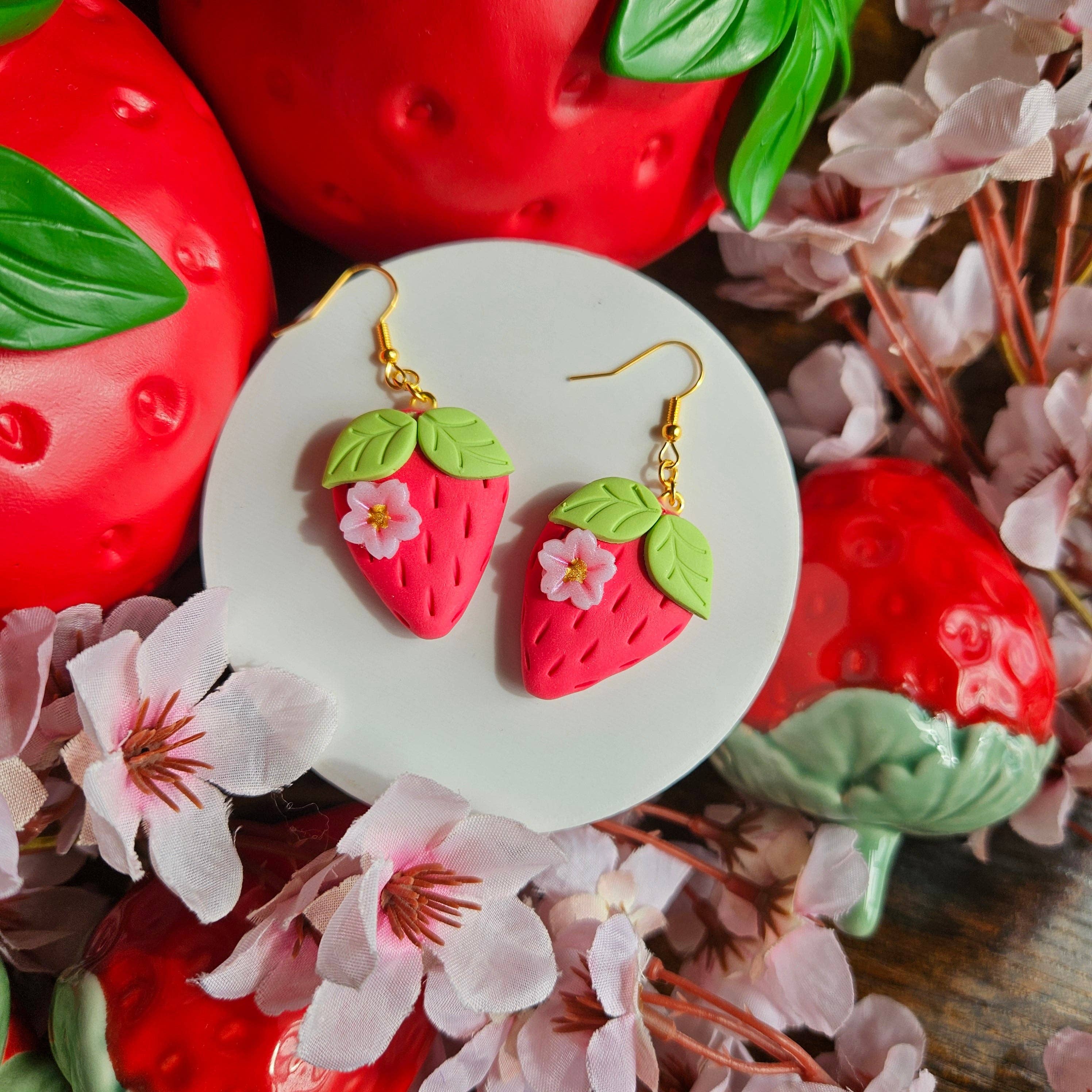 Pinky Creates – wholesale Dangle earrings – Danu Strawbs0