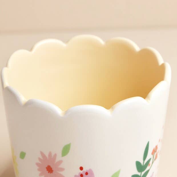 Lisa Angel - Wholesale Plant Pot - Floral Scalloped Planter1
