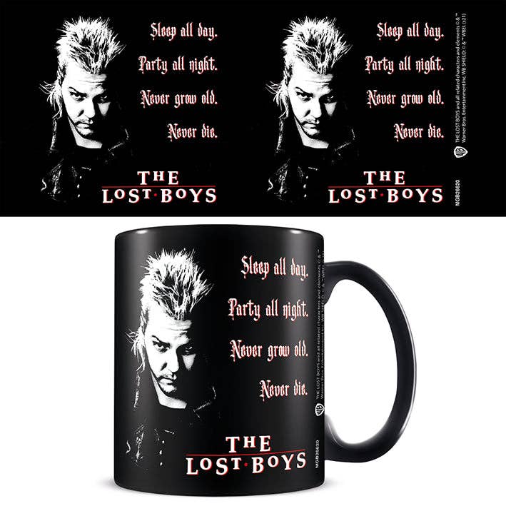 Tasse noire The Lost Boys (citation de David) pour la vente par Pyramid International