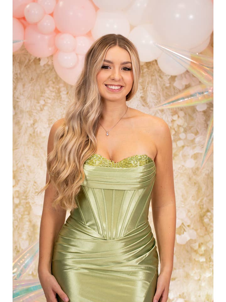 Lara Sage for wholesale on Faire6