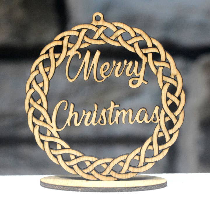 Ghirlanda celtica, con decorazioni natalizie per la vendita all'ingrosso da parte di Tawny Barn