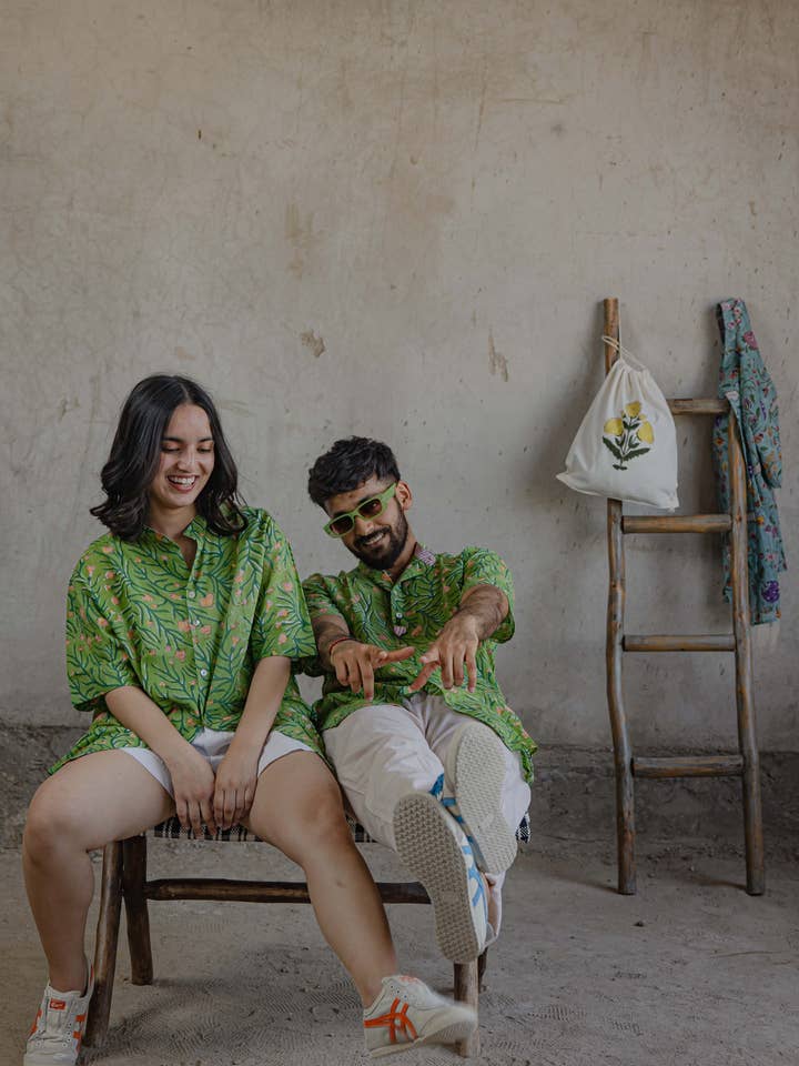 Chemise en coton imprimée à la main Poppy pour la vente par Studio Kibun