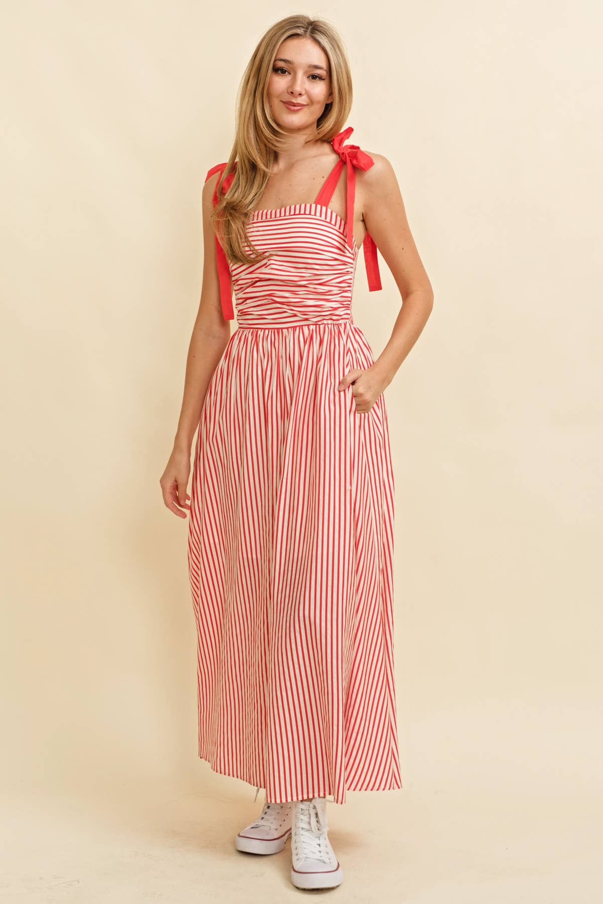 Cloud Ten - Venta al por mayor Vestido - Mujer - Vestido largo a rayas con tirantes anudados en los hombros11