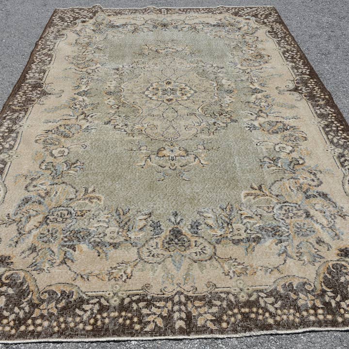 Handmade Beige & Brown Rug, 6.4x9.6 Ft Classic Patchwork for wholesale by Vintage Rugs Loom