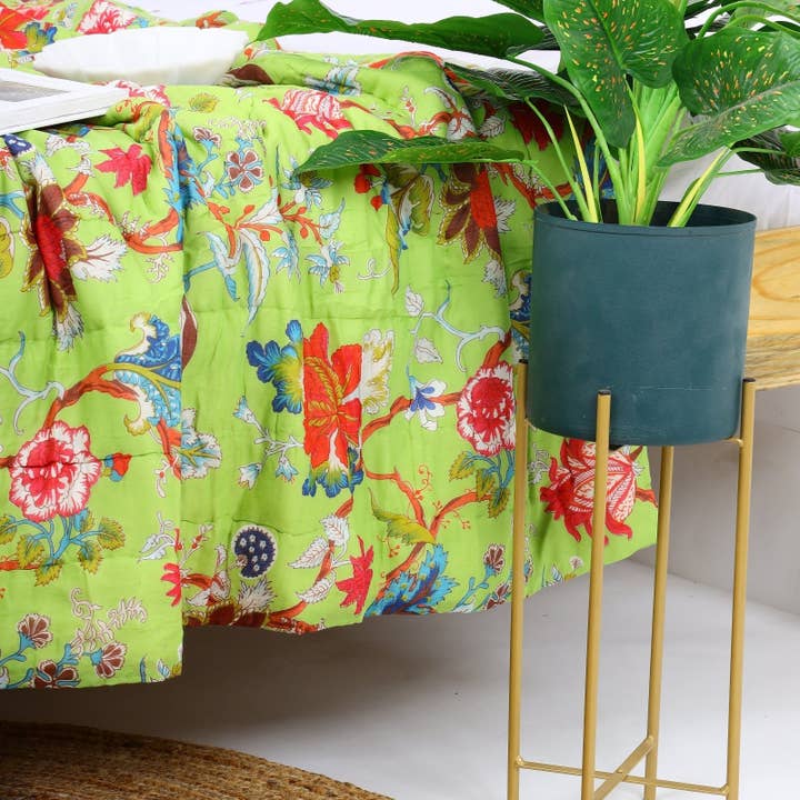 Sammet Blommig Kantha Täcke - Havsgrön Harmoni för wholesale av Glamthread