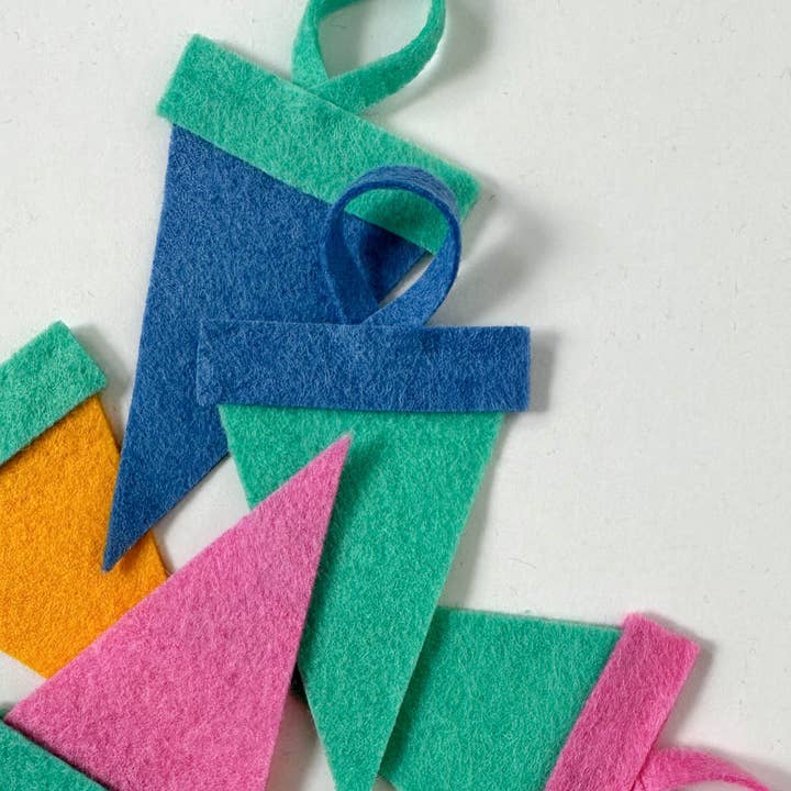 traveldashery – wholesale Banner – custom mini pennant : retro colors2