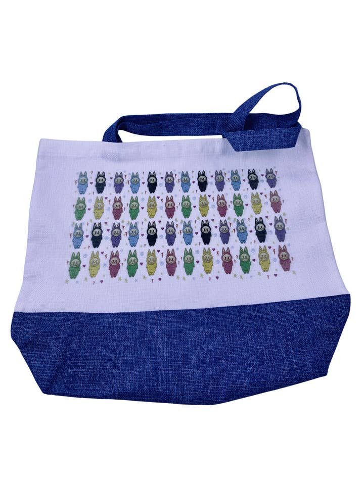 Sac fourre-tout Labubu pour la vente par Ginga Textile Designs L.L.C