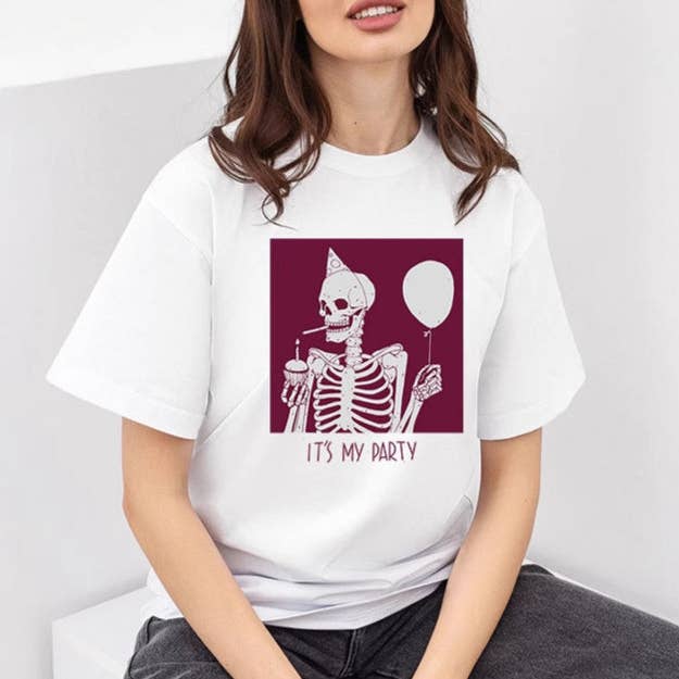 Dames T-shirt van katoen met speelse print N25A378 voor wholesale door alberalkirk