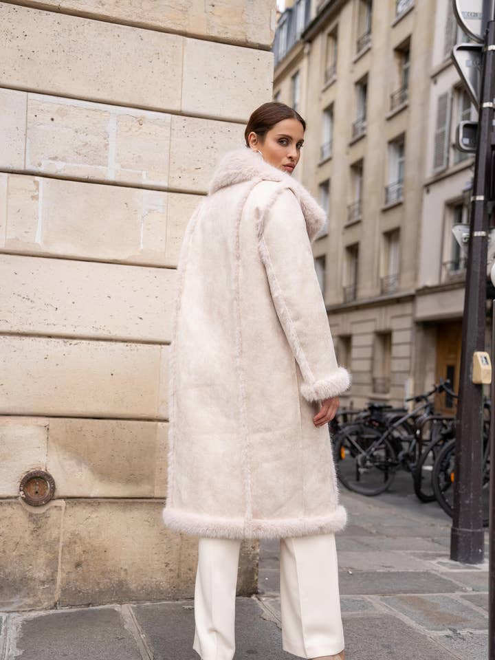 Attentif Paris - Wholesale Fur/Faux Fur Coat - Women's - Synthetic leather and synthetic fur long coat