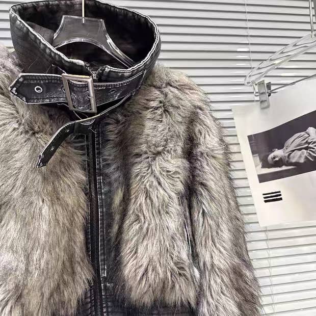 Productseeker – wholesale Fur/faux fur coat – Women's – JK265 2025 Winter Faux Fur and Leather Patchwork Short Coat2