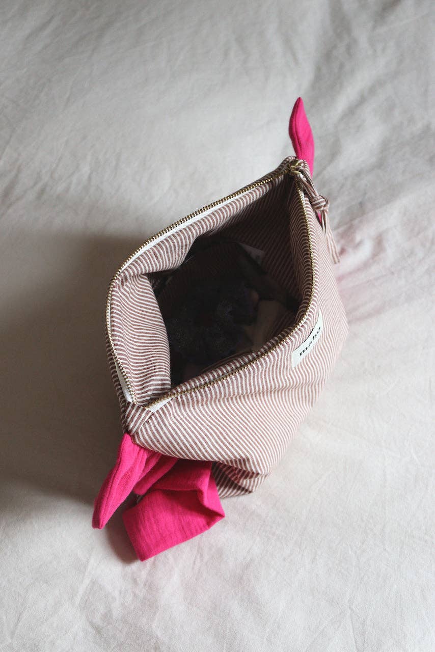 Maho - Wholesale Toiletry Bag - Women's - Sienna Fuchsia9