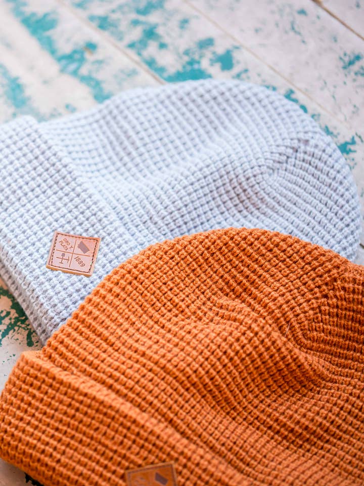 Bonnet en tricot gaufré Montana pour la vente par Hometana