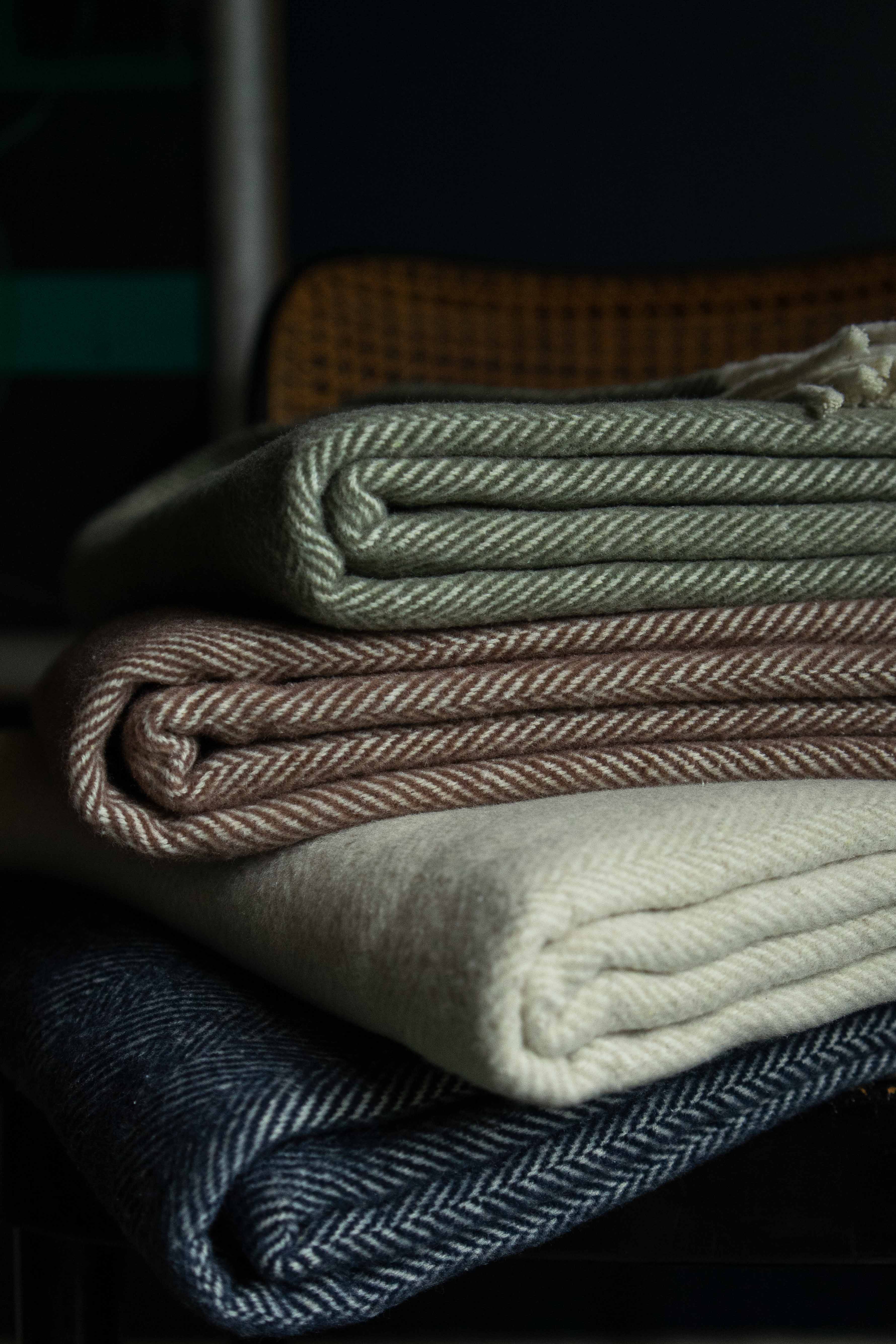 Evangeline Linens - Wholesale Throw Blanket - NEW! Cotton Herringbone Throws9