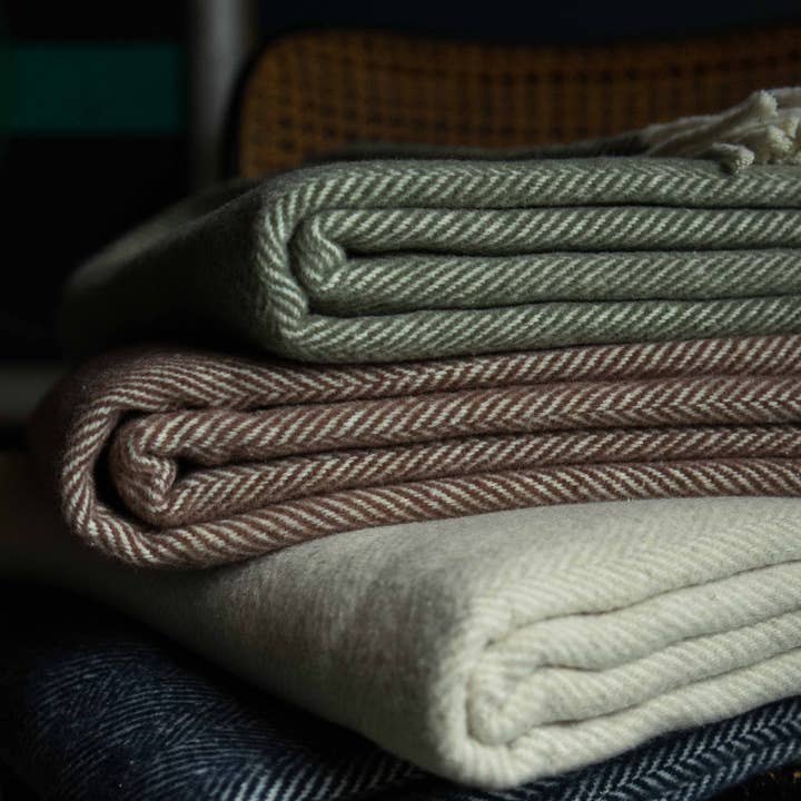 Evangeline Linens - Wholesale Throw Blanket - NEW! Cotton Herringbone Throws9