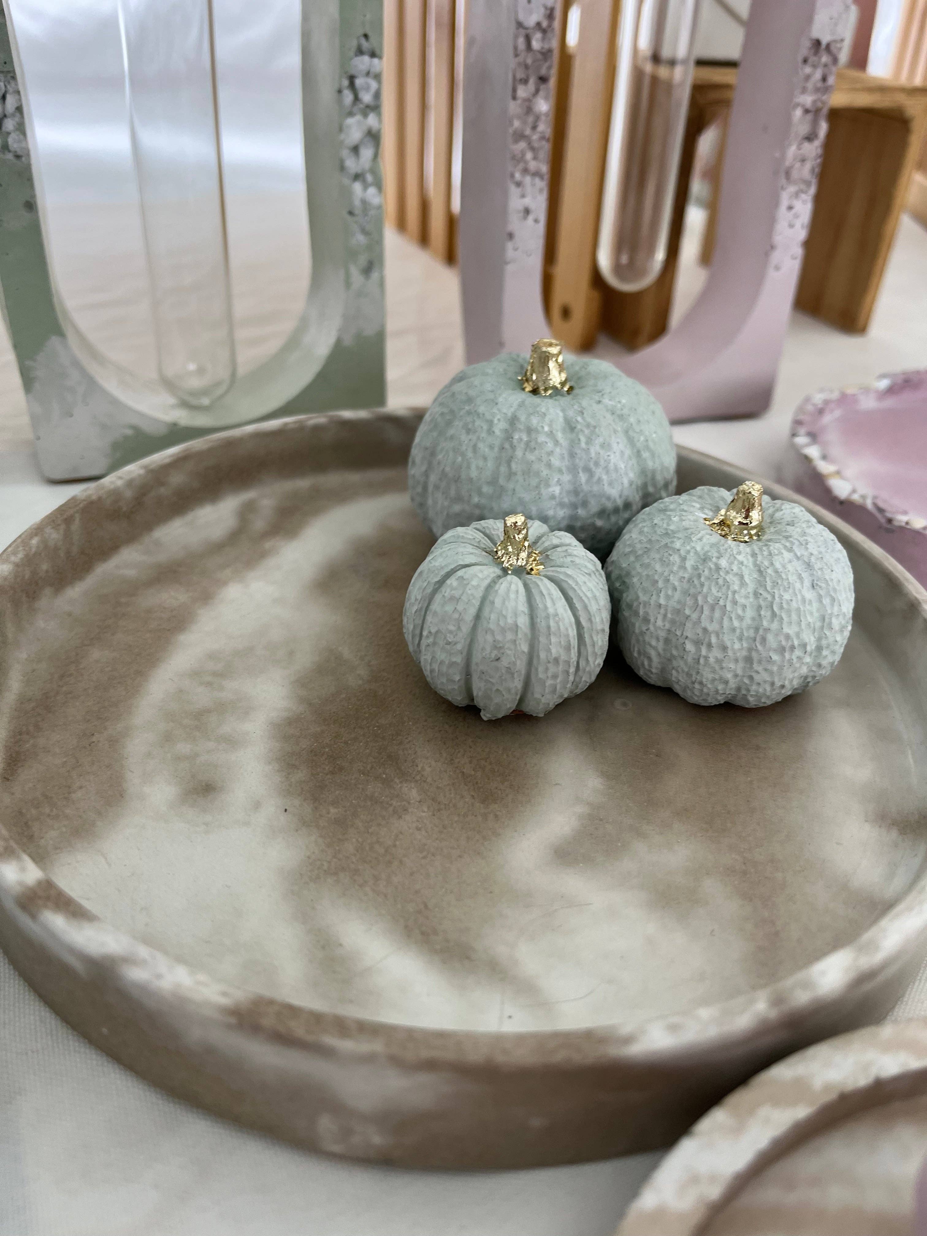 Love Nene - Wholesale Decorative Tabletop Object - Set of Small Halloween & Fall Pumpkins4