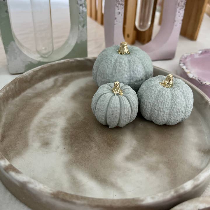 Love Nene - Wholesale Decorative Tabletop Object - Set of Small Halloween & Fall Pumpkins4